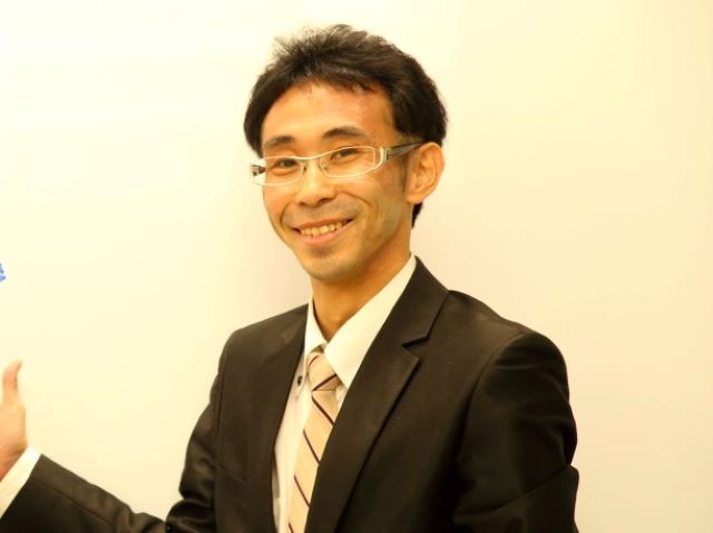 教室長 奥村　康正